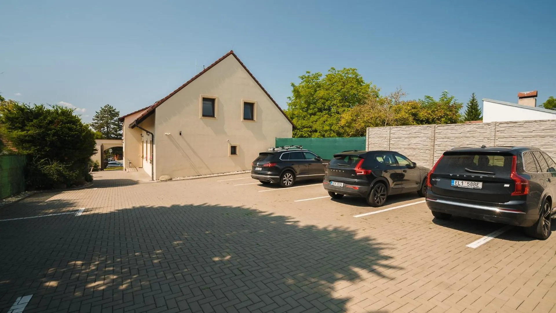 Konukevi Penzion Sezemice